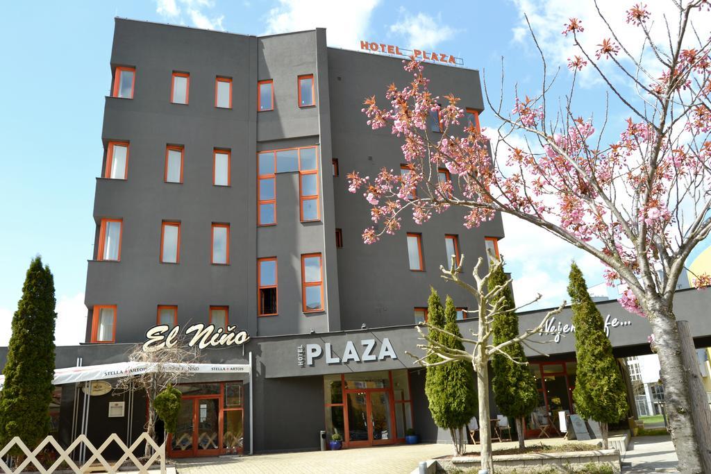 Hotel Plaza Mlada Boleslav Luaran gambar