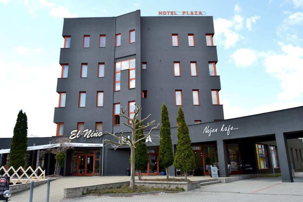 Hotel Plaza Mlada Boleslav Luaran gambar
